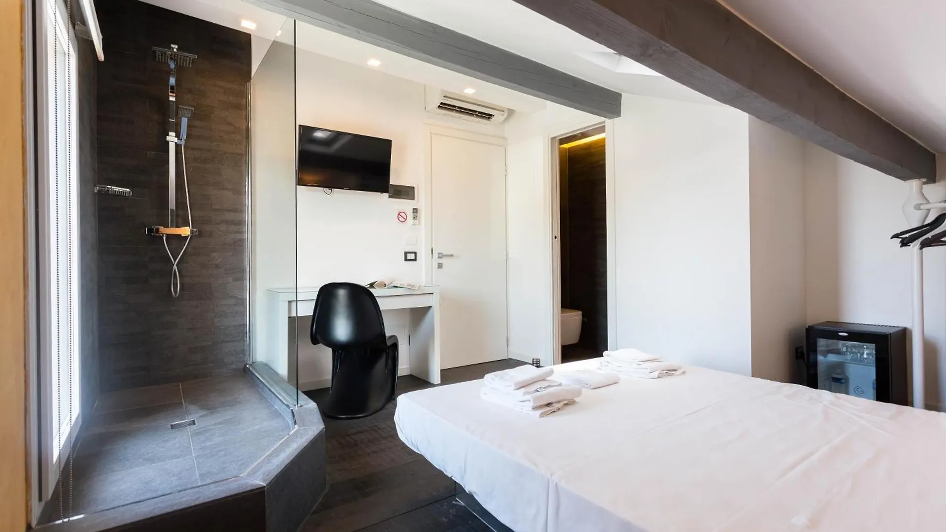 호텔 쎙뜨호뻬 Lion Blanc B&B